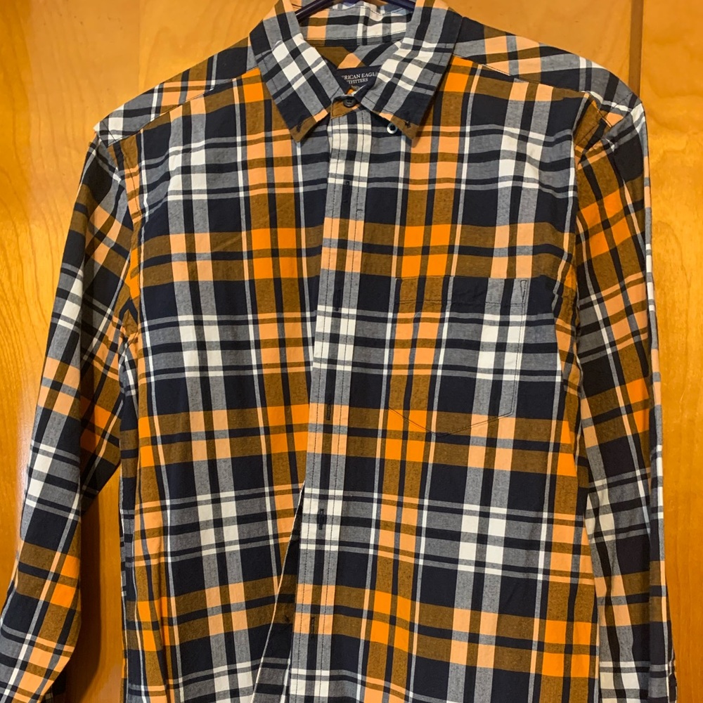 Size medium AE button down shirt